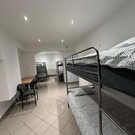 Golebia Hostel Poznan Ngoại thất bức ảnh