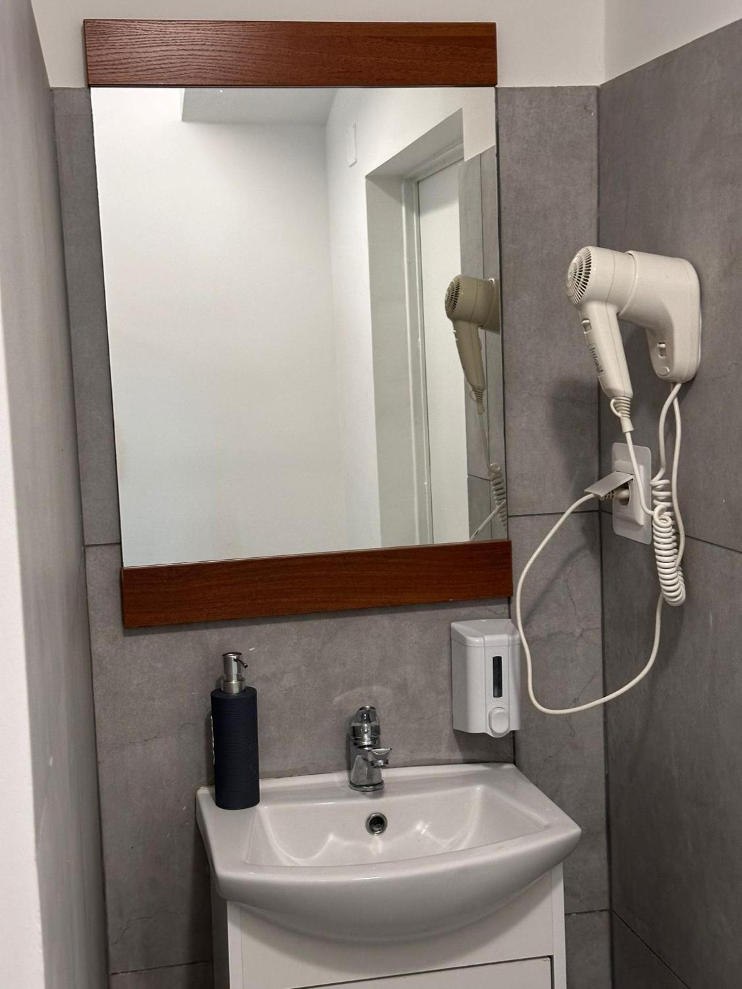 Golebia Hostel Poznan Ngoại thất bức ảnh