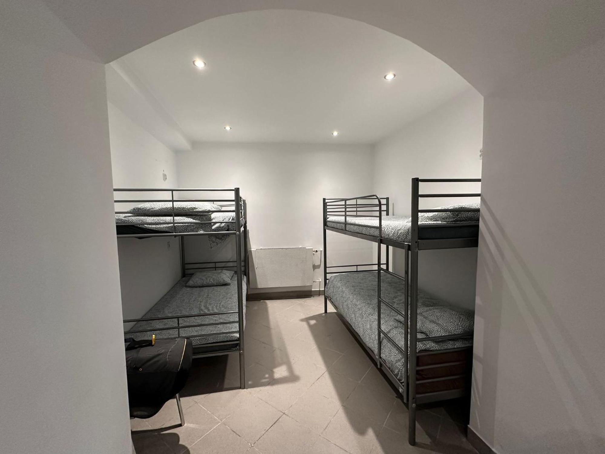 Golebia Hostel Poznan Ngoại thất bức ảnh
